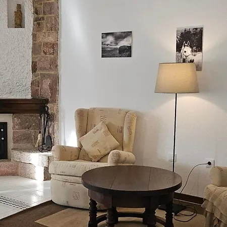 Casa De Aldea La Piniella Villahormes